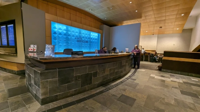 Delta sky club lounge entrance