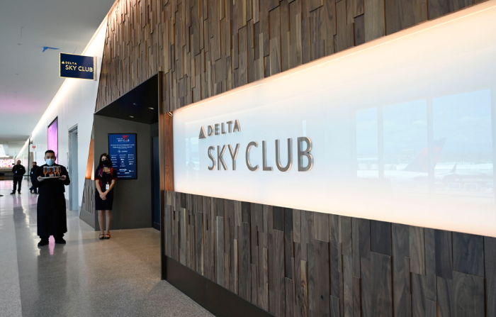 delta sky lounge access amex