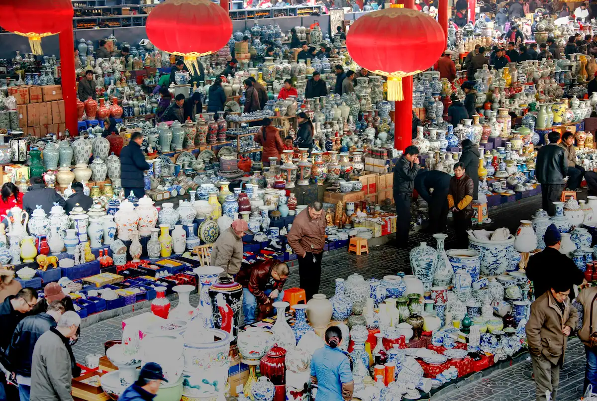Stalls with ceramics, artwork and traditional crafts at Panjiayuan Antique Market in Beijing