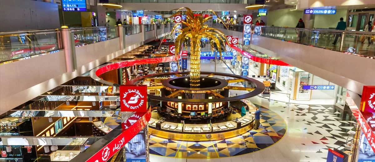 أين يمكن التدخين في مطار دبي؟