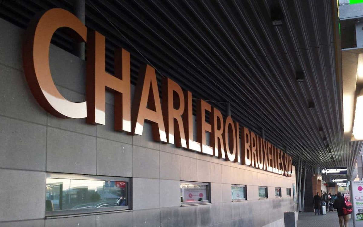 Brussels South Charleroi Airport CRL Fast Track Security Priority Lane