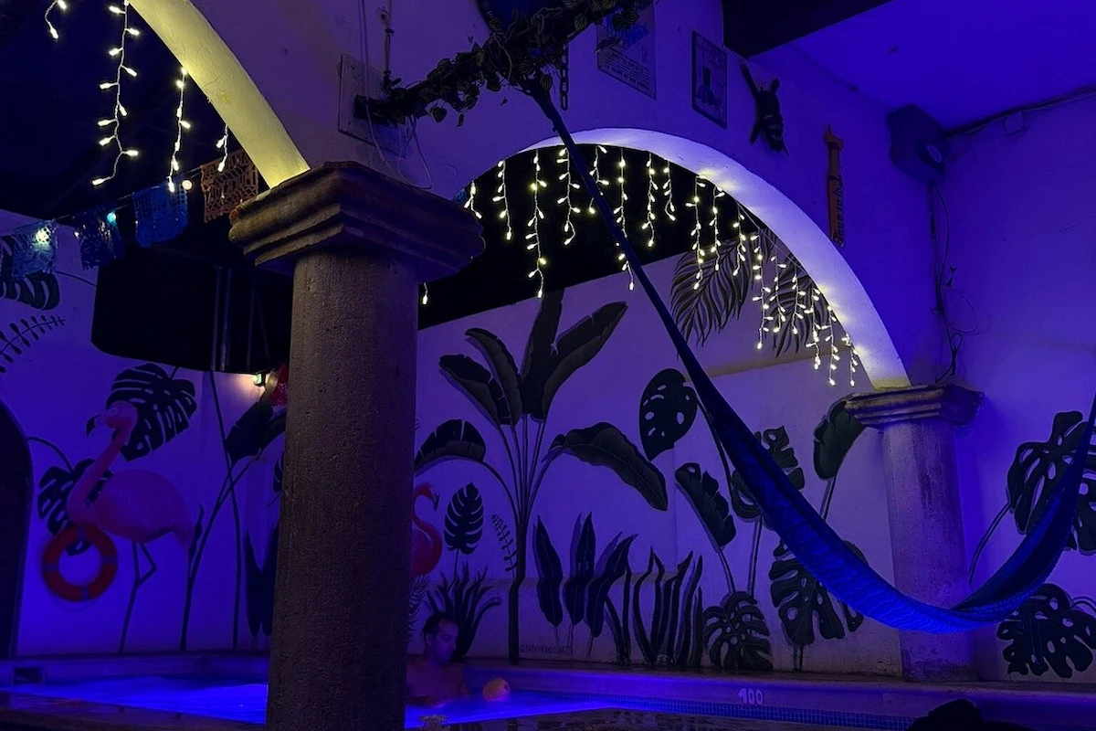 Hunter Bar Cancun Casual Hangout