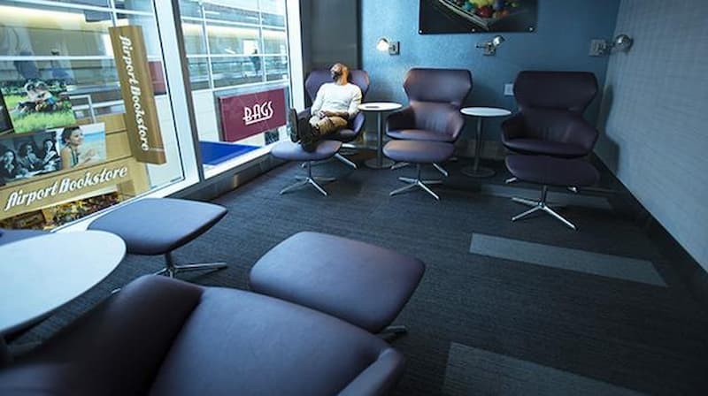 Dallas Airport Lounge