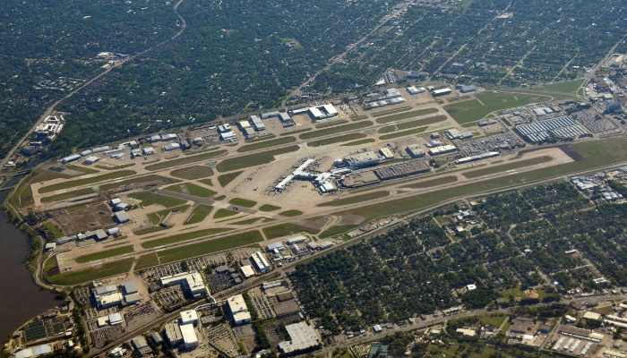 dallas airport concourse map 