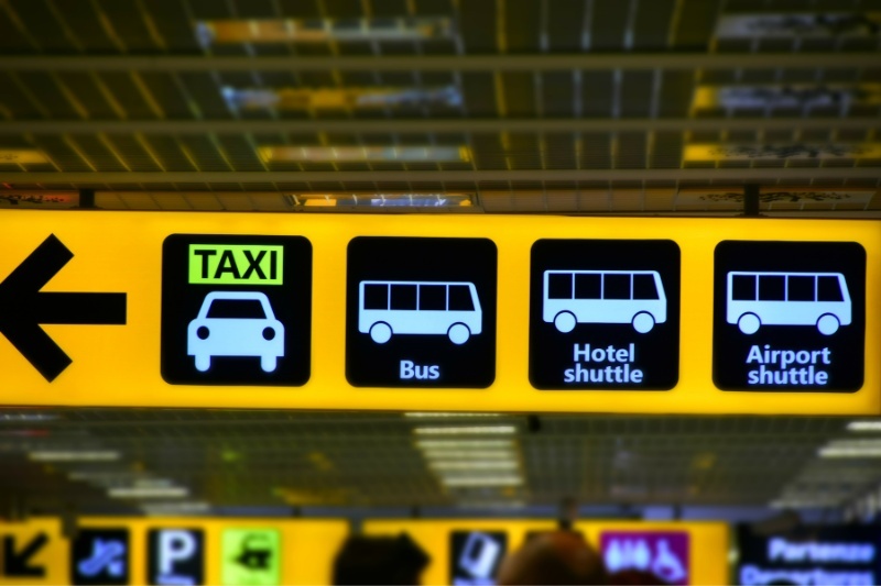 public transportation options from Dallas Airport DFW to city 