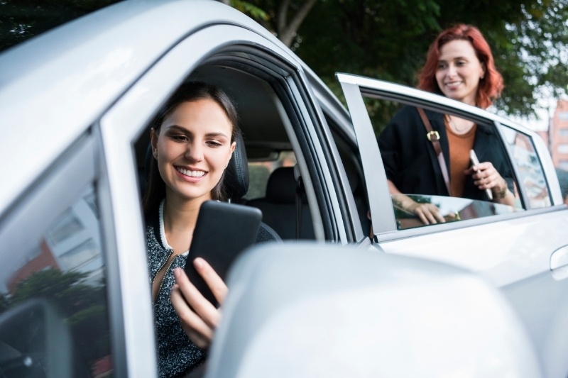 What is the price, travel time, benefits if we go from city center to Dallas Airport DFW by Rideshare