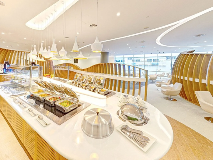 Amenities of Airline Lounges