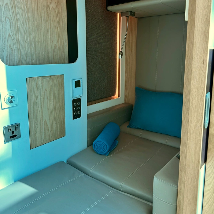 flexisuite sleep n fly loounge dubai airport dxb