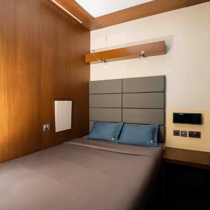yawn double cabin sleep n fly lounge