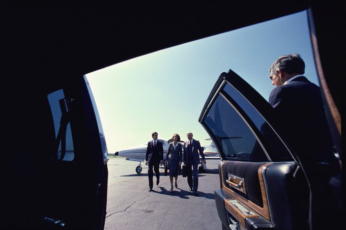 las vegas airport personalized meet and greet service