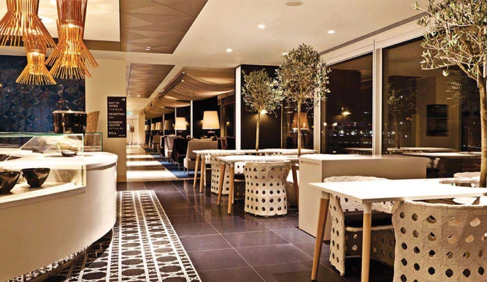 qatar airways premium lounge lhr airport t4
