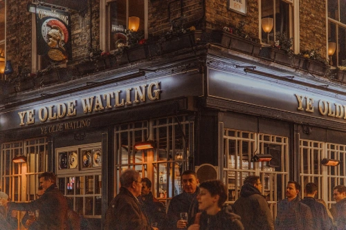 Exploring London's Historic Pubs