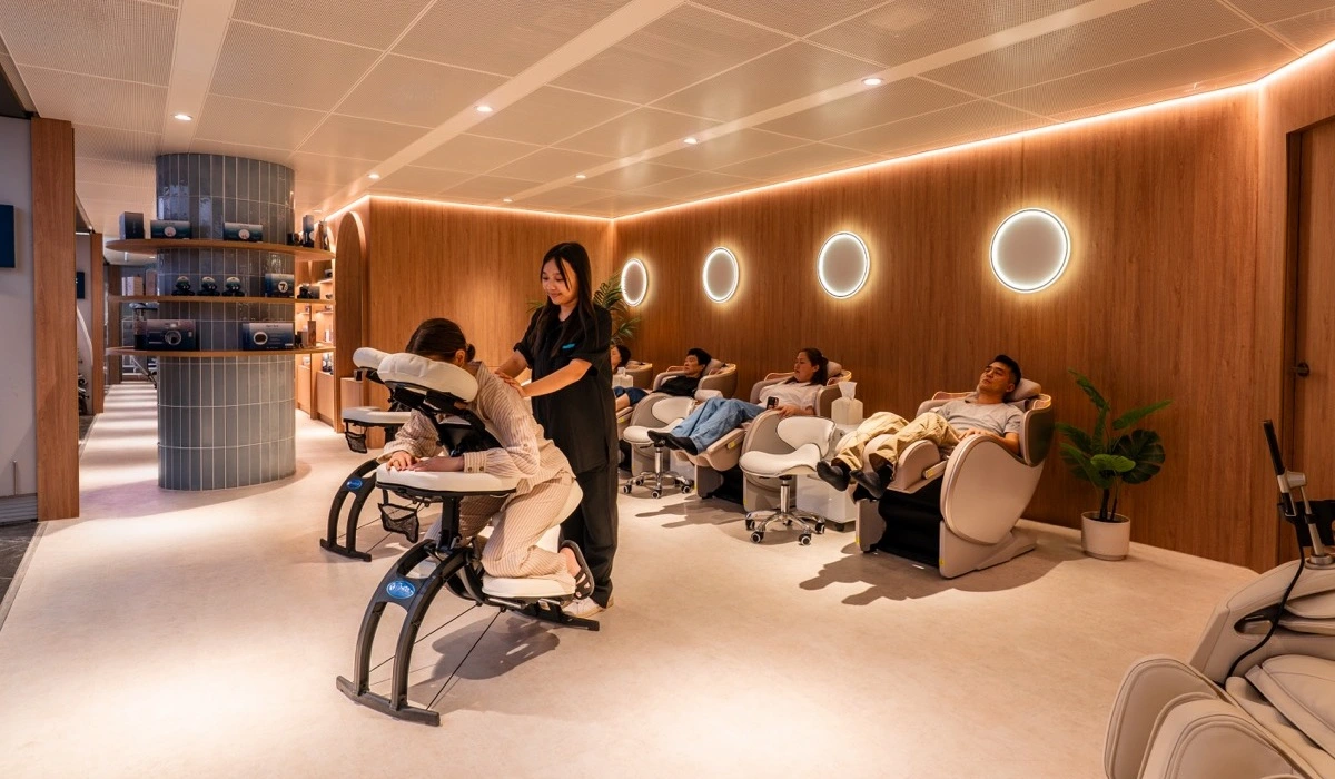 Be Relax Spa massage area at Hong Kong International Airport