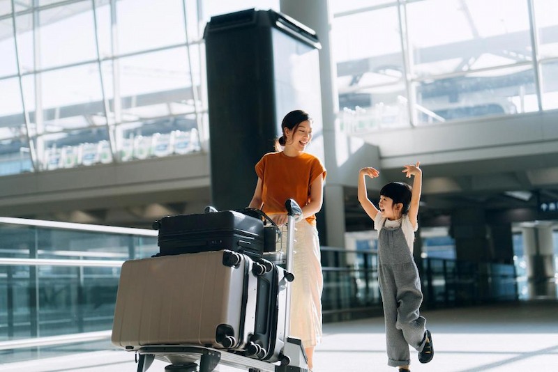 Iga Pop Up Lounge Luggage
