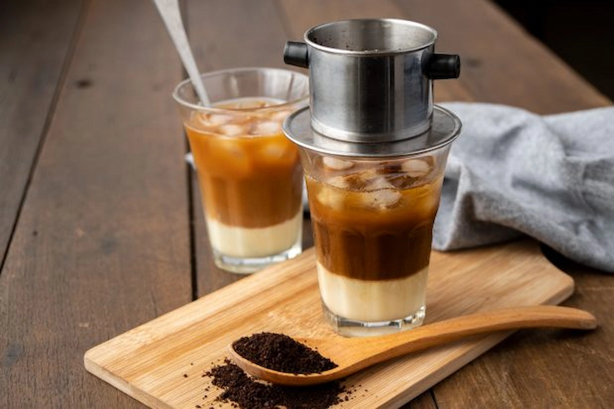 Ca Phe Sua Da - Vietnamese Iced Milk Coffee