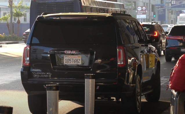 private transfer from LAX Airport to downtown