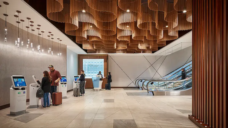 Lax Lounge Entery