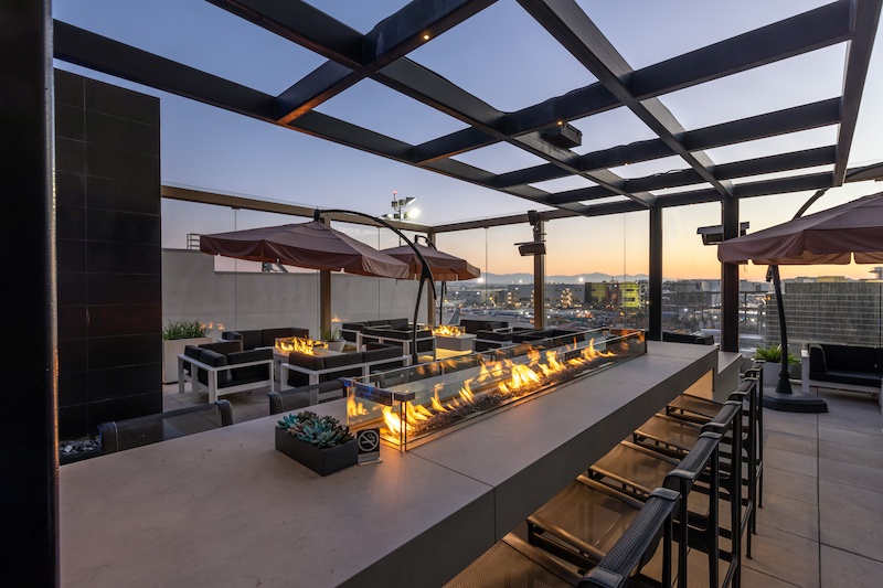 los angeles airport lounge