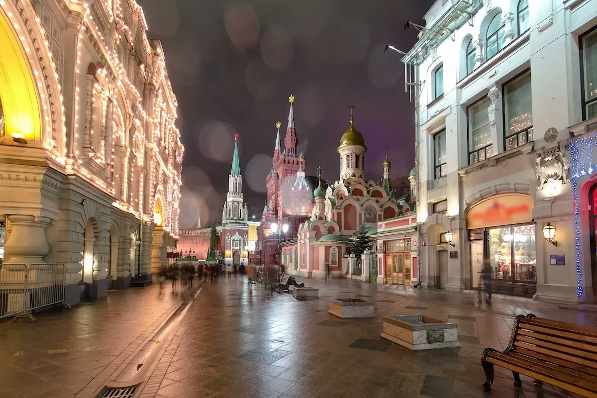 Bar-Hopping on Pokrovka and Kitay-Gorod in Moscow