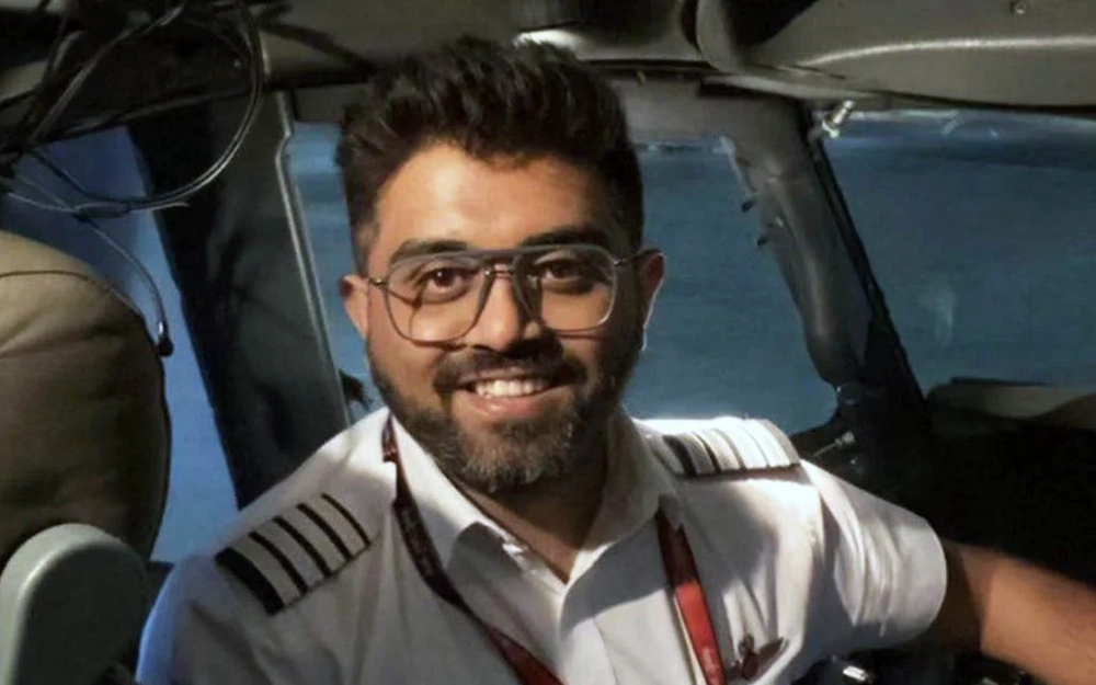 Flydubai Captain Fights Off Attacker Despite Being Injured
