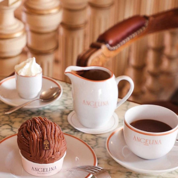 Angelina's Café: Taste the Best Hot Chocolate in Your Life
