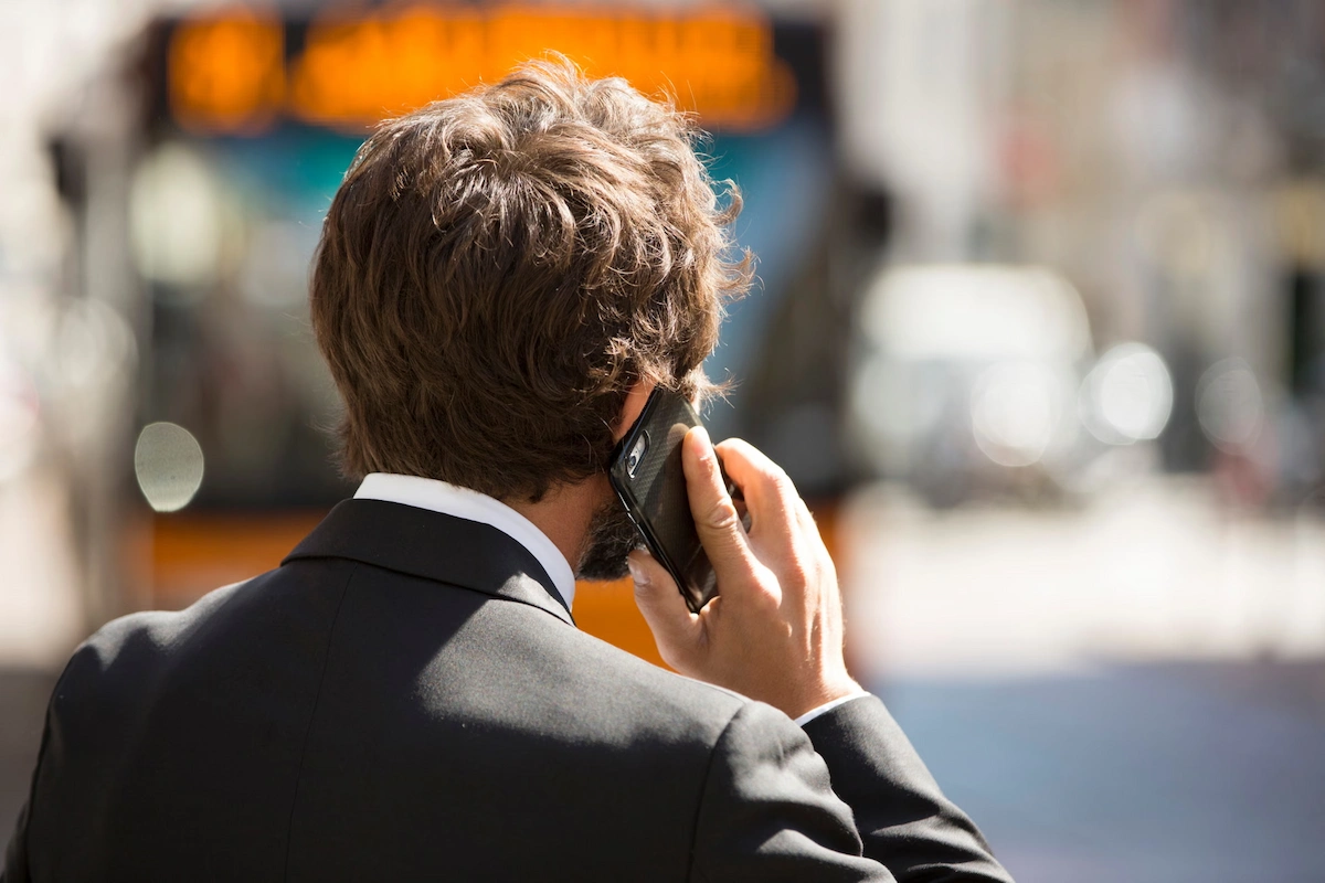 Italy Plans 75 Euro Fines for Pedestrians Using Phones While Crossing Roads