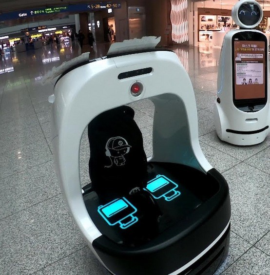 Incheon Airport Debuts ‘Airporter’ Robot to Transport Luggage Seamlessly