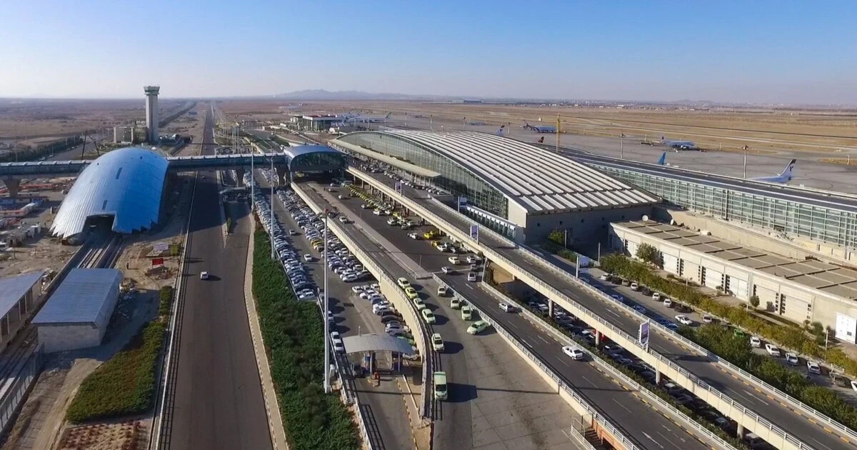 Road from Tehran Imam Khomeini International Airport toward the city