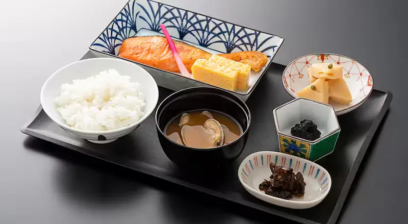 Haneda Lounge Food