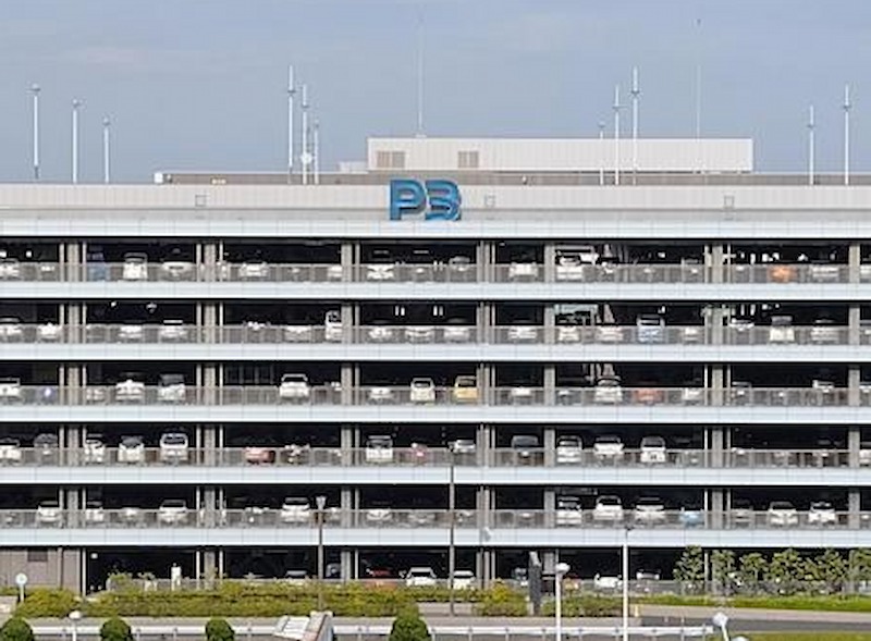 Parking at Tokyo Haneda Airport